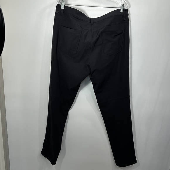 Lululemon Men’s Black pants size 36. - Picture 6 of 10